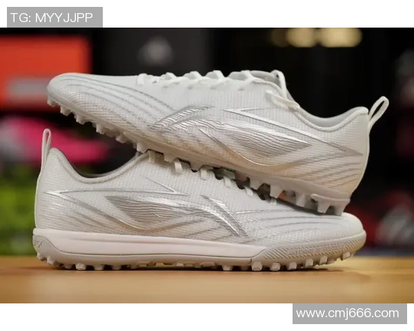 穿李宁足球鞋的球星有哪些他们在赛场上的表现如何